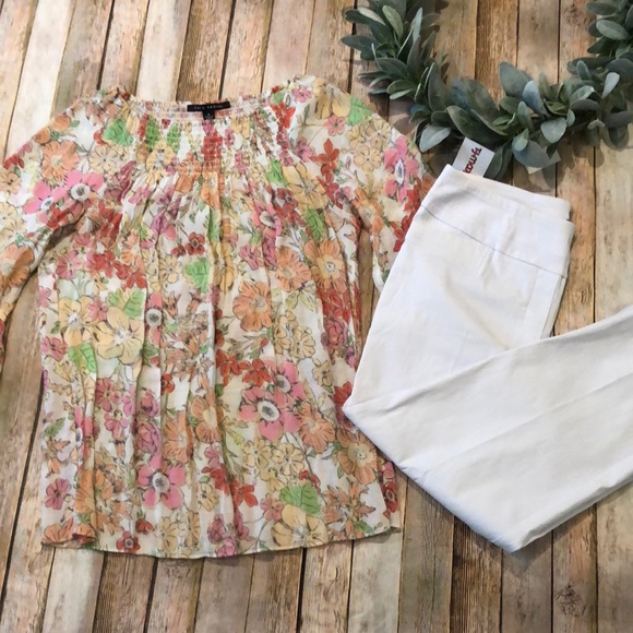 Zac & Rachel Floral Top - Picture 8 of 8